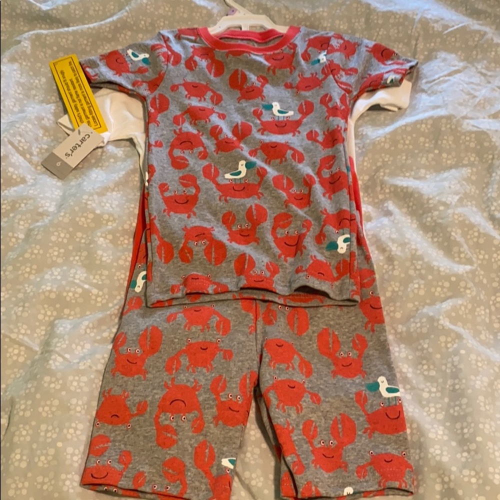 New Carter’s 2-piece short sleeve pajamas